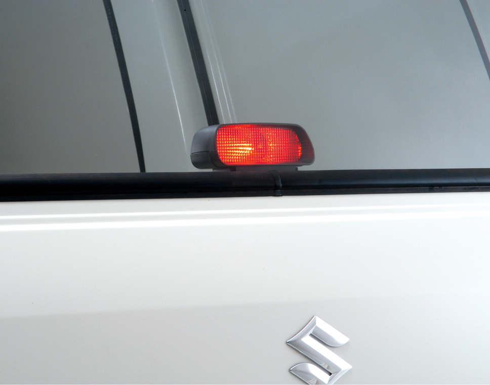 Suzuki APV Panel vista trasera de la tercera luz de freno